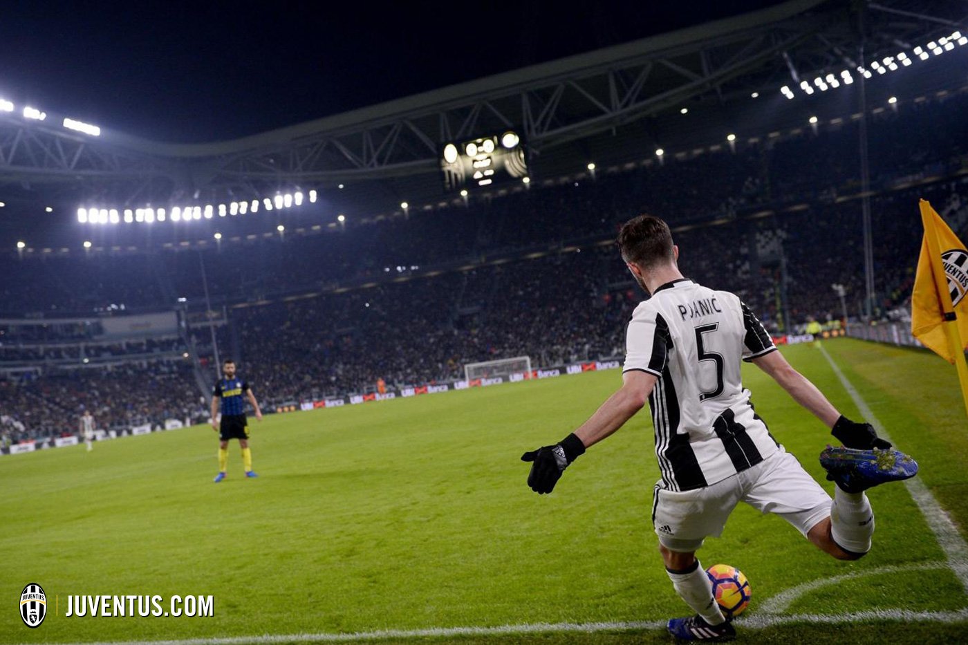 Pjanic Juventus CORNER KICK