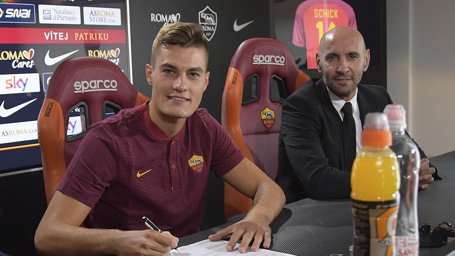Patrik Schick signs for Roma
