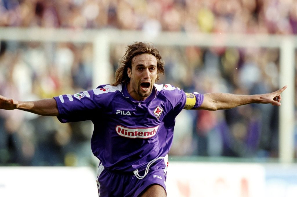 Gabriel Batistuta scores for Fiorentina