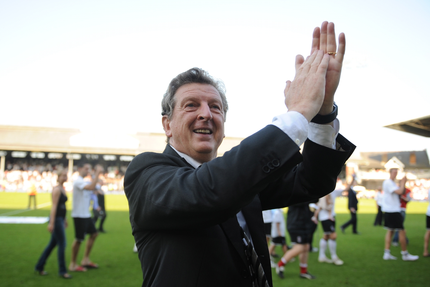 Hodgson being applauded at Craven Cottage